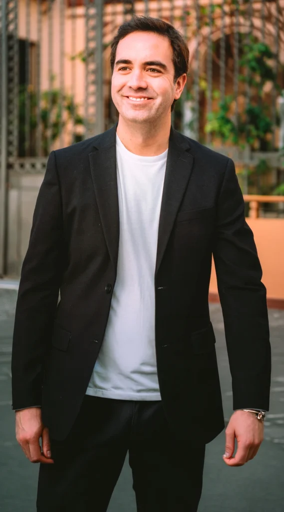 Enrique Gaya, career coach